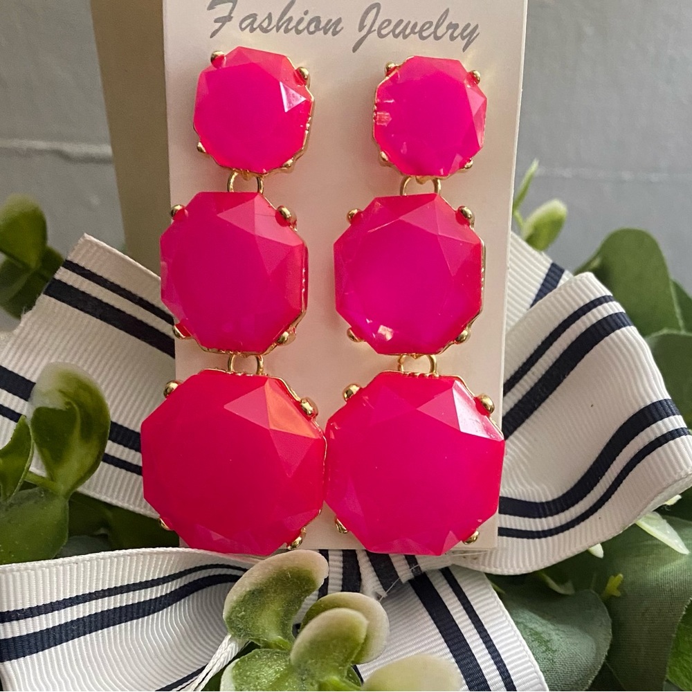 Women’s earrings